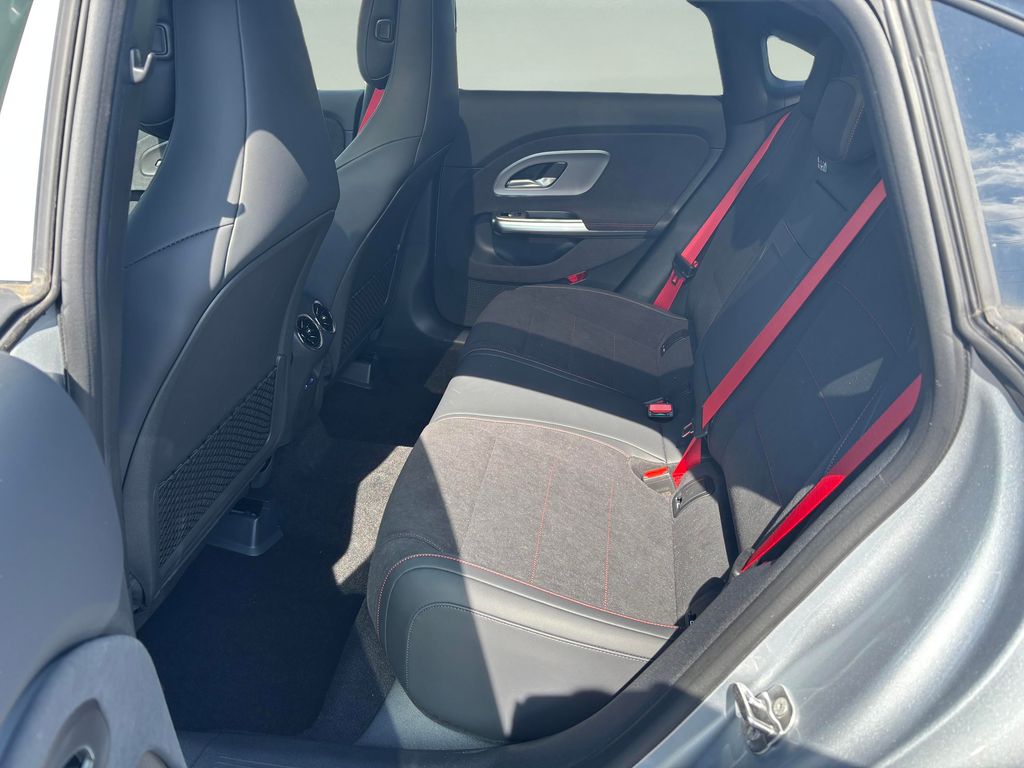mercedes-benz-cla-cla-200 - 8