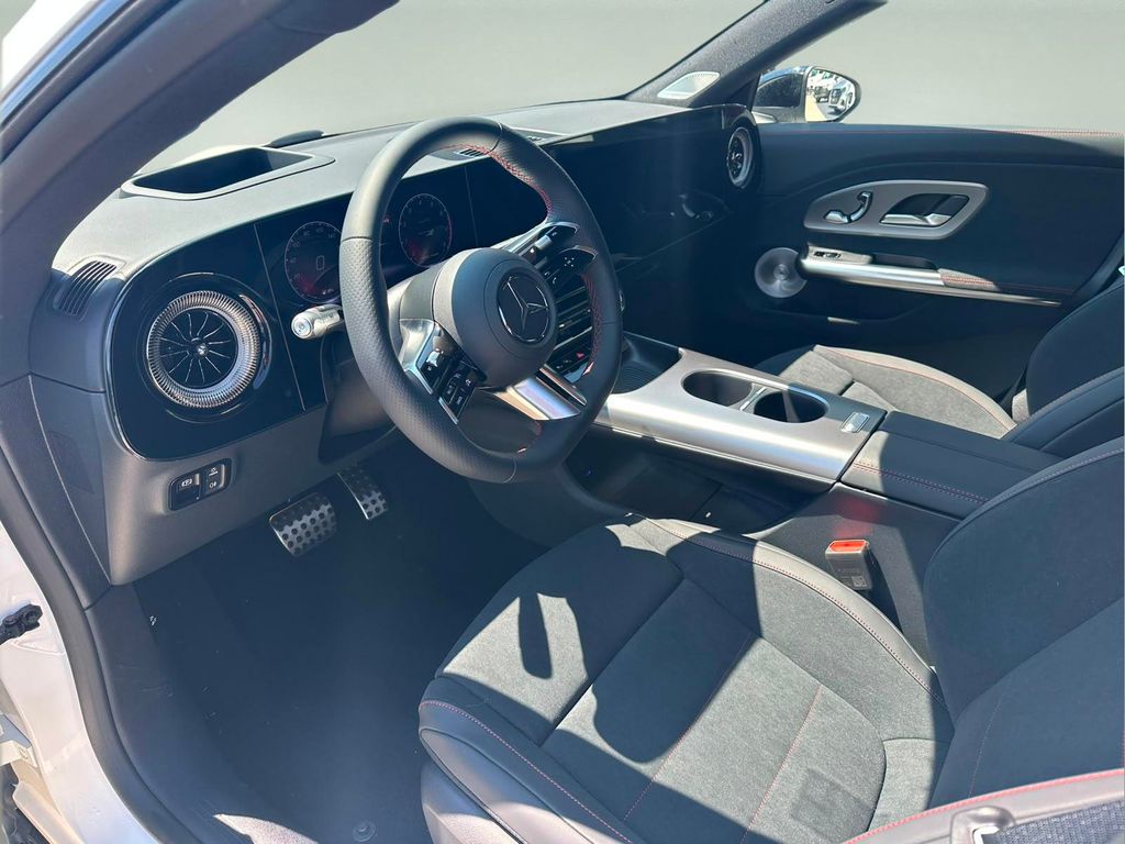 mercedes-benz-cla-200 - 4