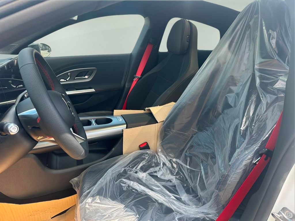 mercedes-benz-cla-200-4matic - 6