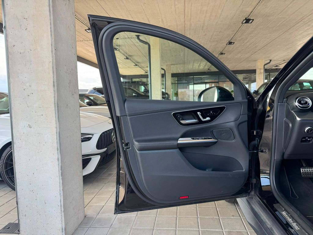 mercedes-benz-glc-220d-4matic - 8
