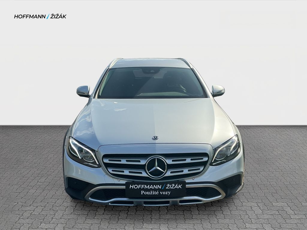 mercedes-benz-tridy-e-220-d-all-terrain-4matic - 1