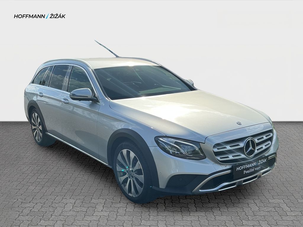 mercedes-benz-tridy-e-220-d-all-terrain-4matic - 2