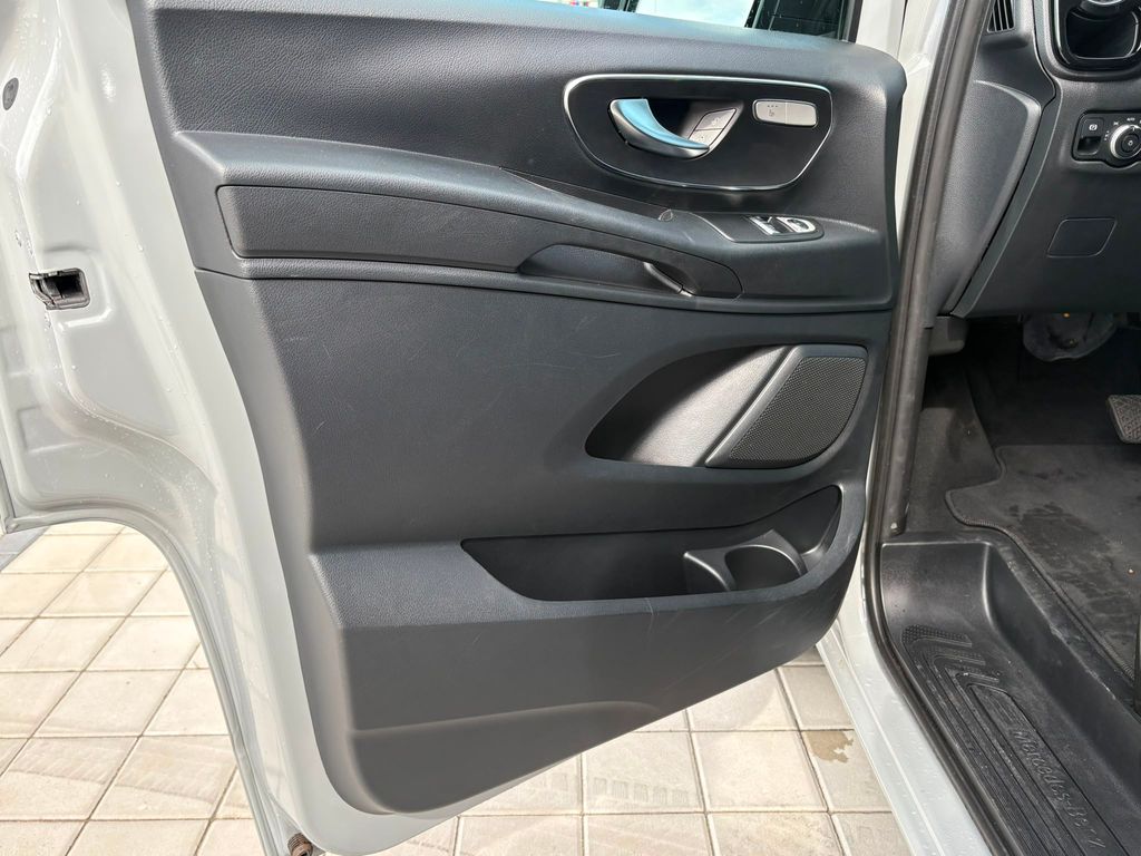 mercedes-benz-vito-tourer-116cdi-long-4matic-pro - 8