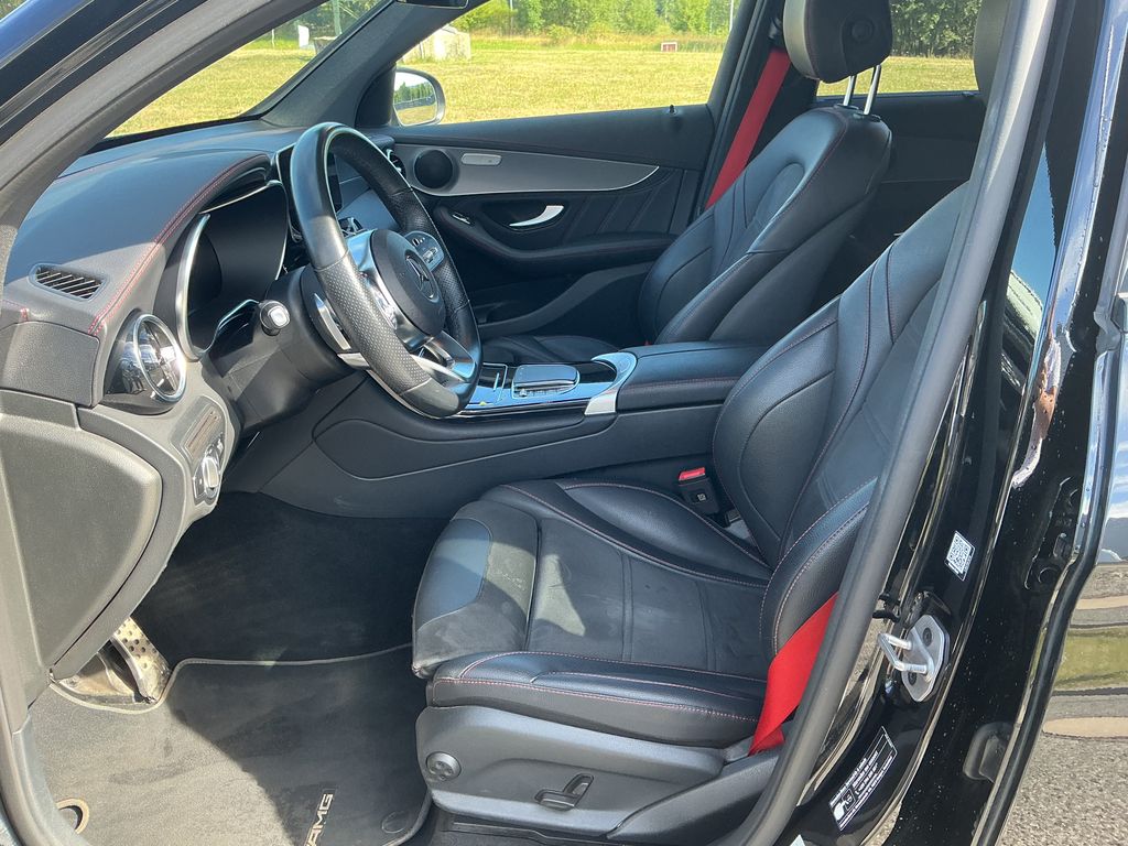 mercedes-benz-glc-220-d-amg-4matic-kupe - 8