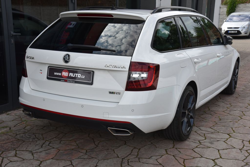 skoda-octavia-2-0-tdi-135-kw-rs-challenge - 7