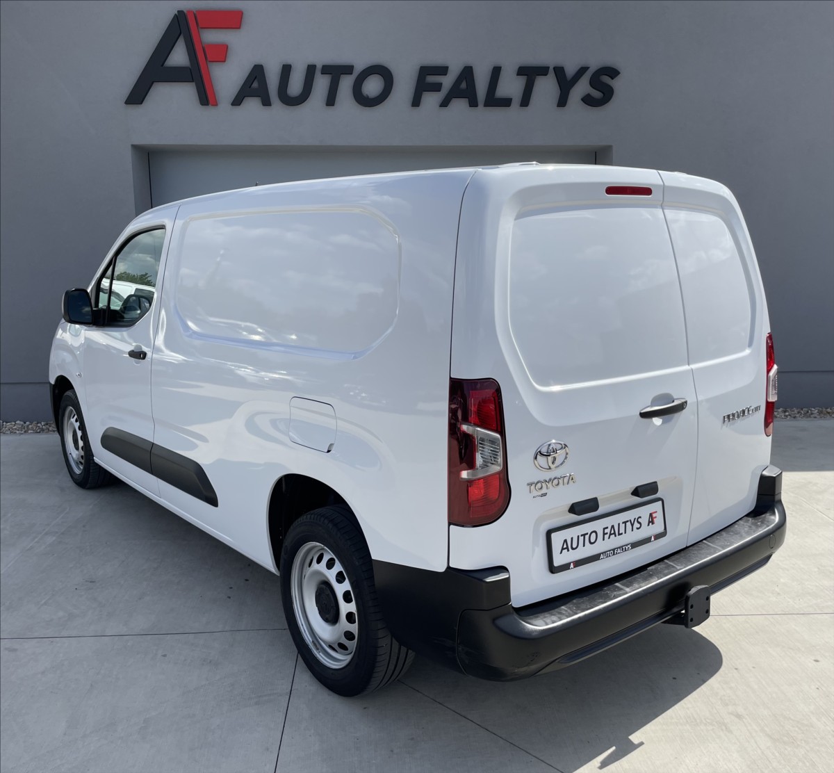 toyota-proace-1-5-d-75kw-cr-1-majitel - 4