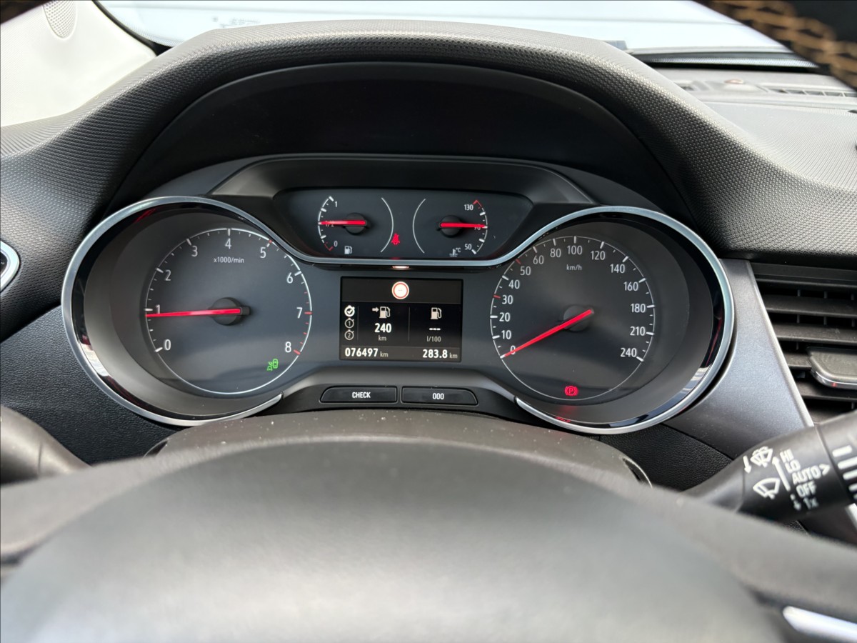 opel-crossland-x-1-2-i-81-kw-cz-1-maj-aut-klima - 9