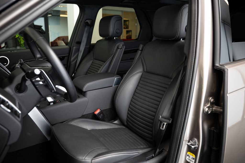 land-rover-discovery-d300-se-approved-7-mist - 7