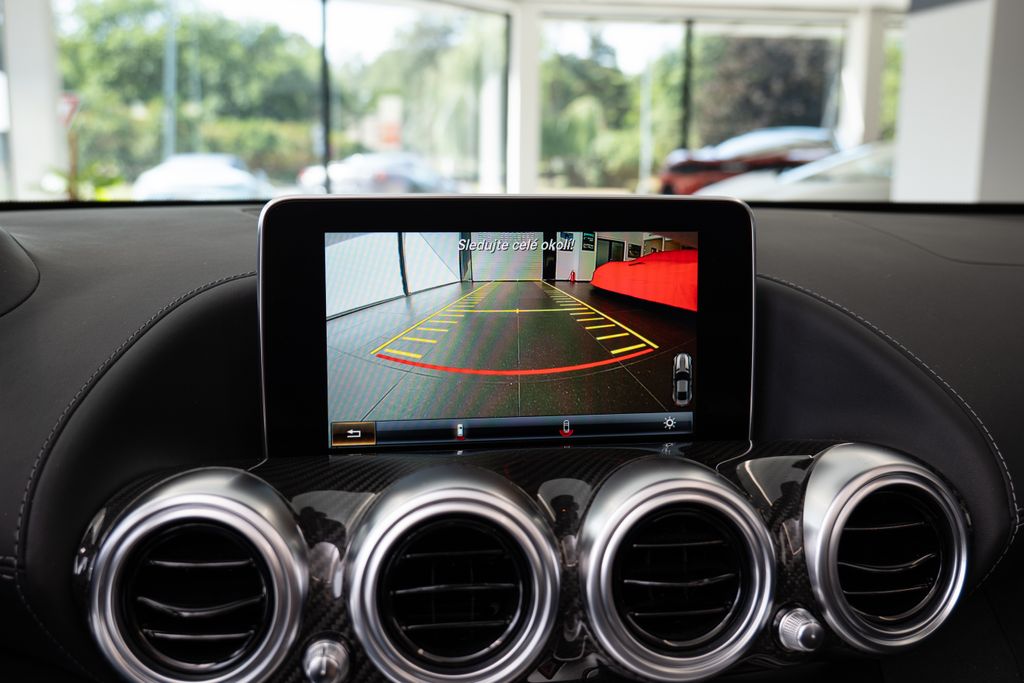 mercedes-benz-amg-gt-roadster-burmester-carbon-alcantara - 9