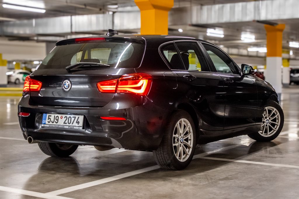 bmw-rada-1-d-2017-rwd-mt-6-110kw - 4
