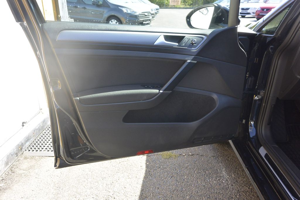 volkswagen-golf-1-6tdi-81kw - 8