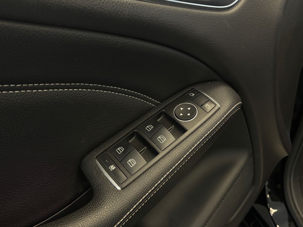 mercedes-benz-tridy-b-220d-4matic-automat-led-nav - 7