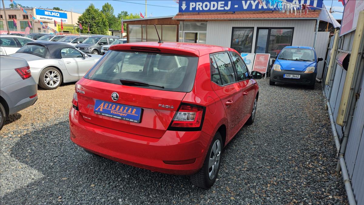 skoda-fabia-1-0-mpi-55kw-active - 4