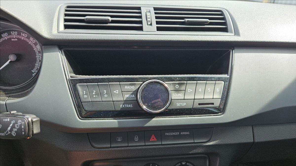 skoda-fabia-1-0-mpi-55kw-active - 9