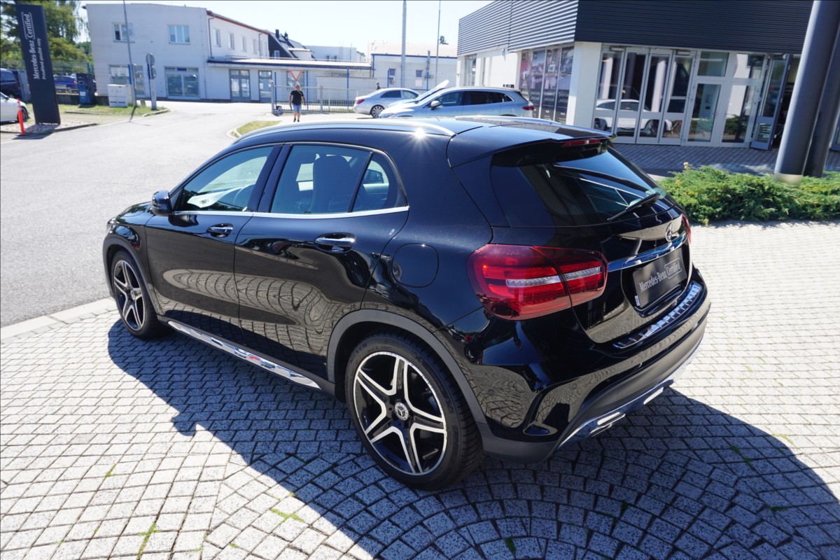 mercedes-benz-gla-2-1-gla-220d-4m-1-maj-cr - 3