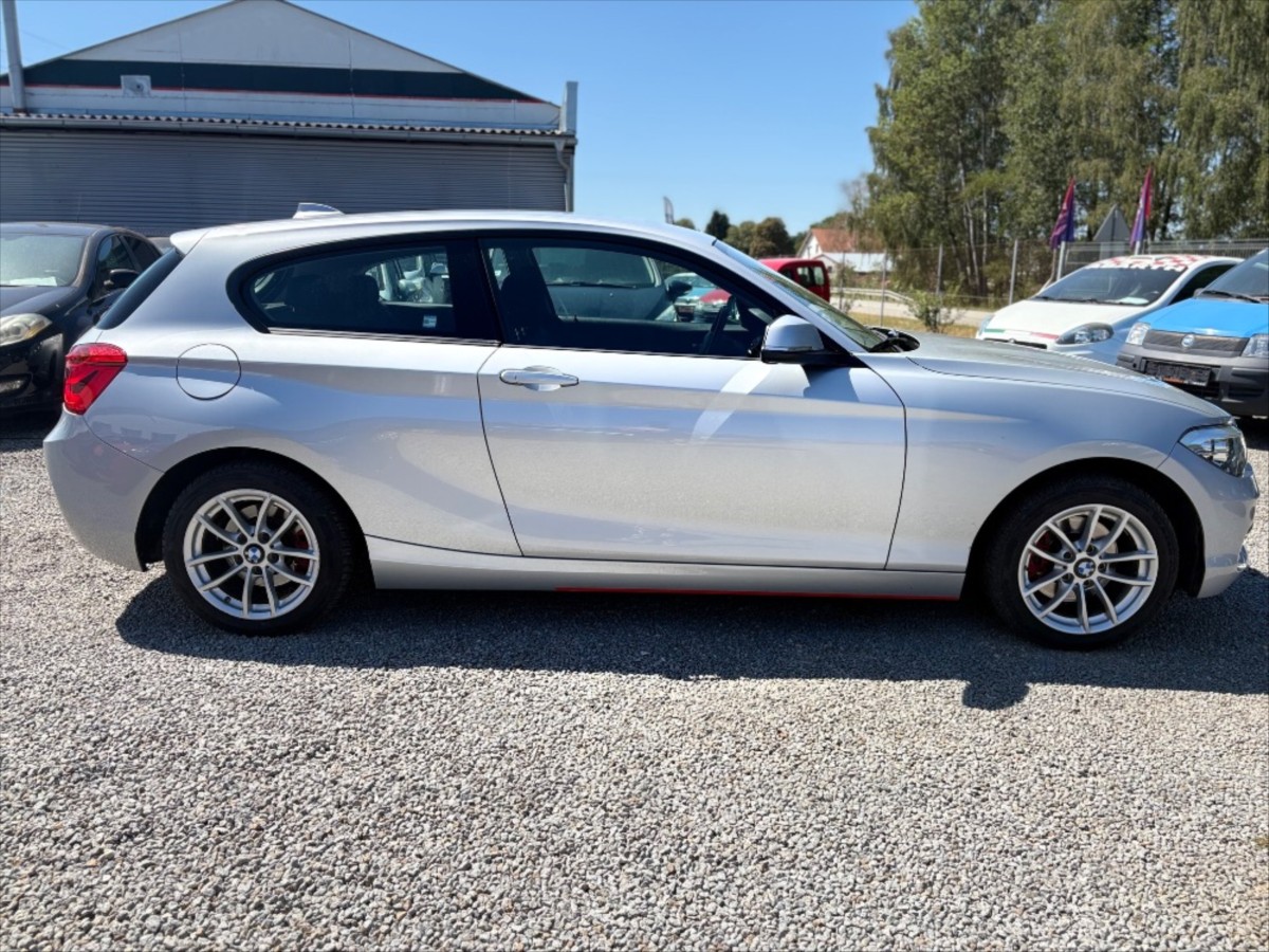 bmw-rada-1-2-0-118d-xdrive-3-dver - 5