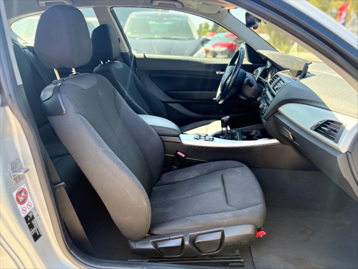 bmw-rada-1-2-0-118d-xdrive-3-dver - 9
