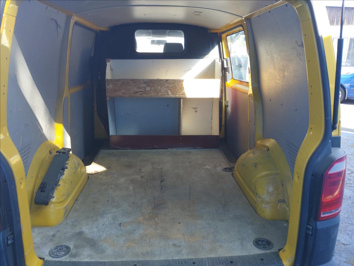 volkswagen-transporter-2-0-62kw - 9