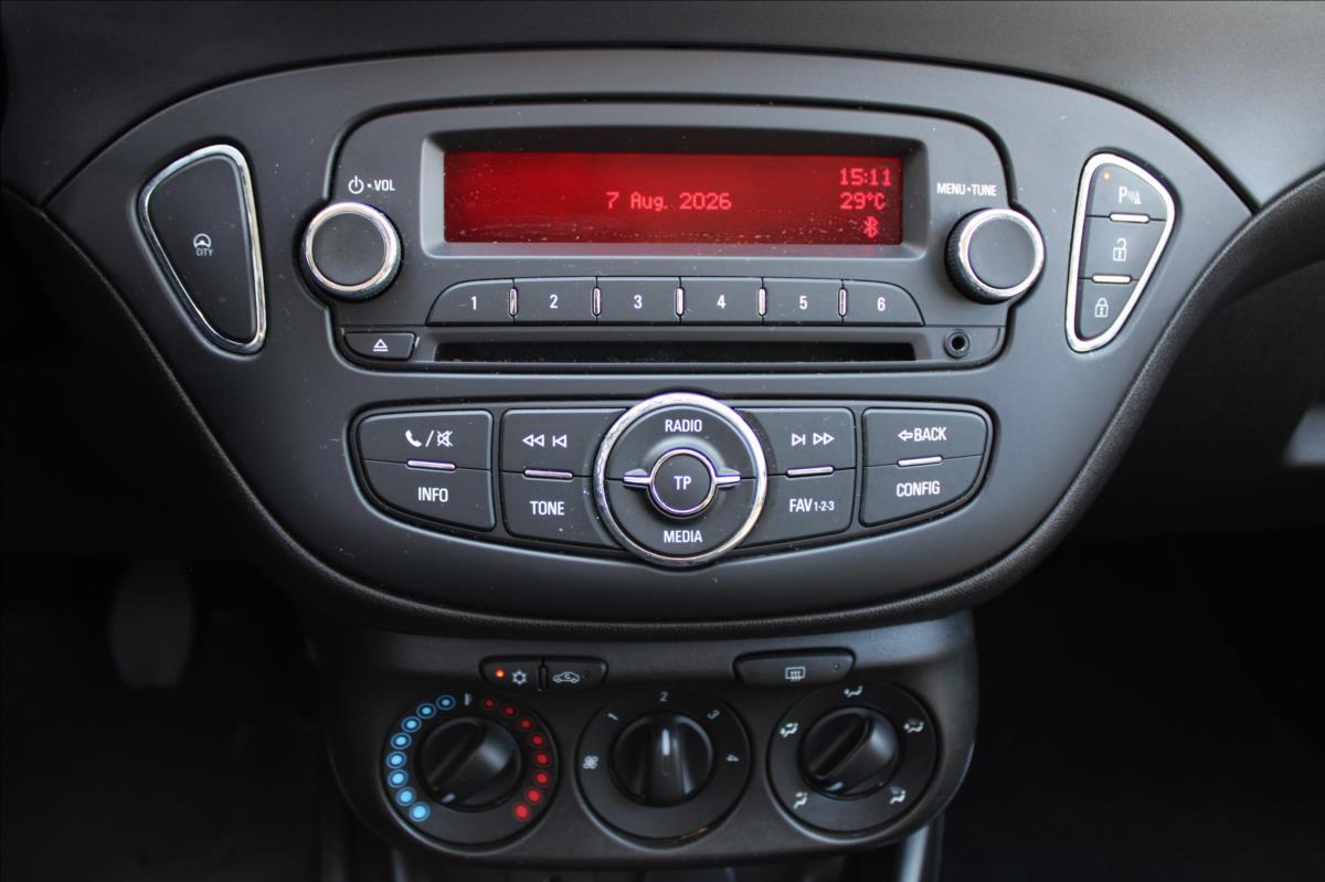 opel-corsa-1-2-klimatizace-1-maj-serviska - 9