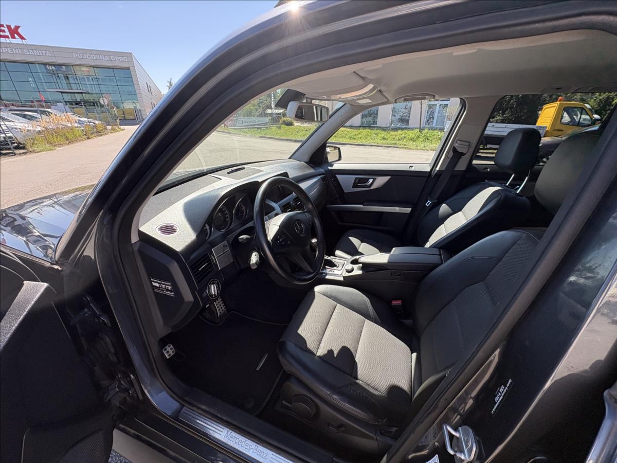 mercedes-benz-glk-2-2-220cdi-at-4m-offroad-paket - 2