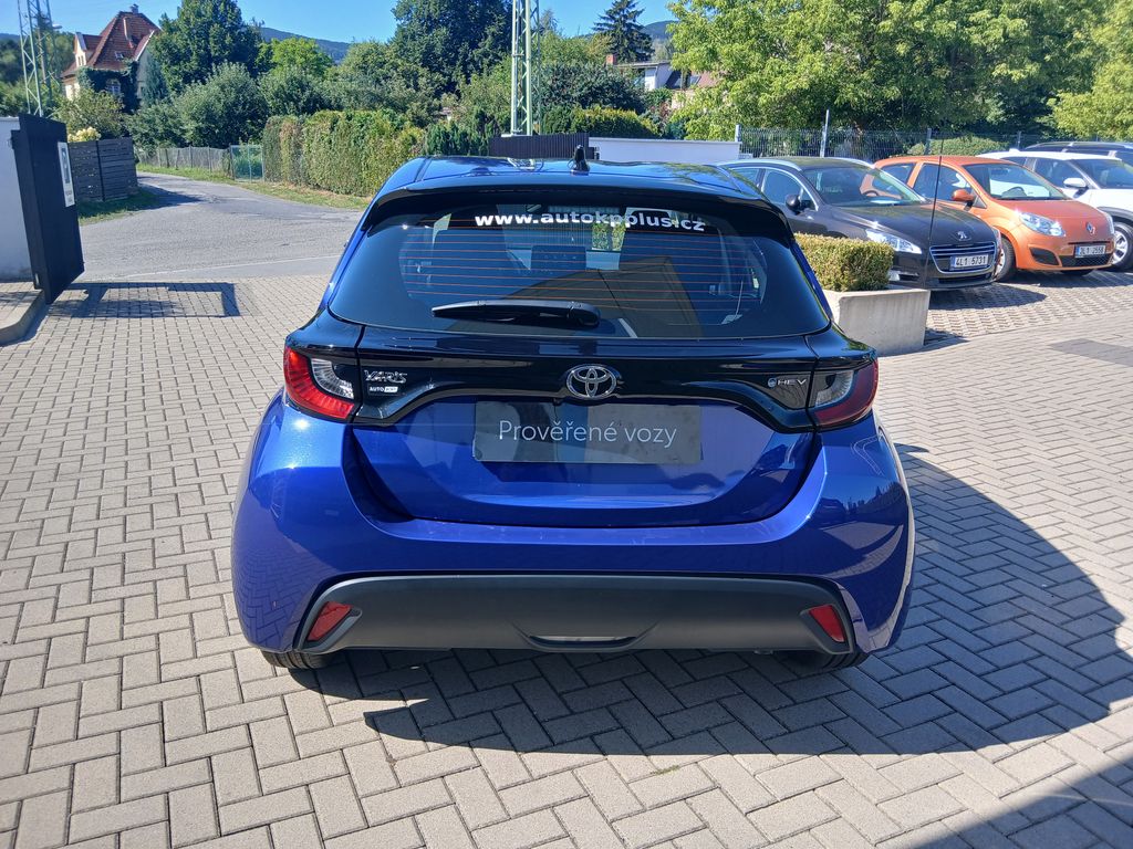 toyota-yaris-1-5-hybrid-e-cvt-comfort - 3