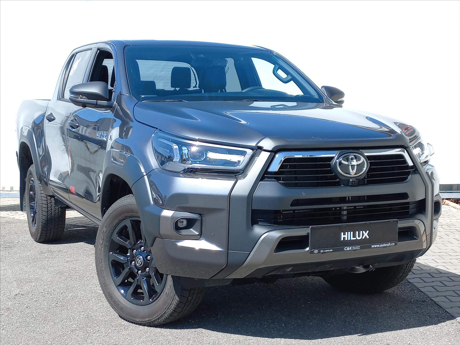 toyota-hilux-2-8-diesel-4x4-204k-double-cap-invincible - 5