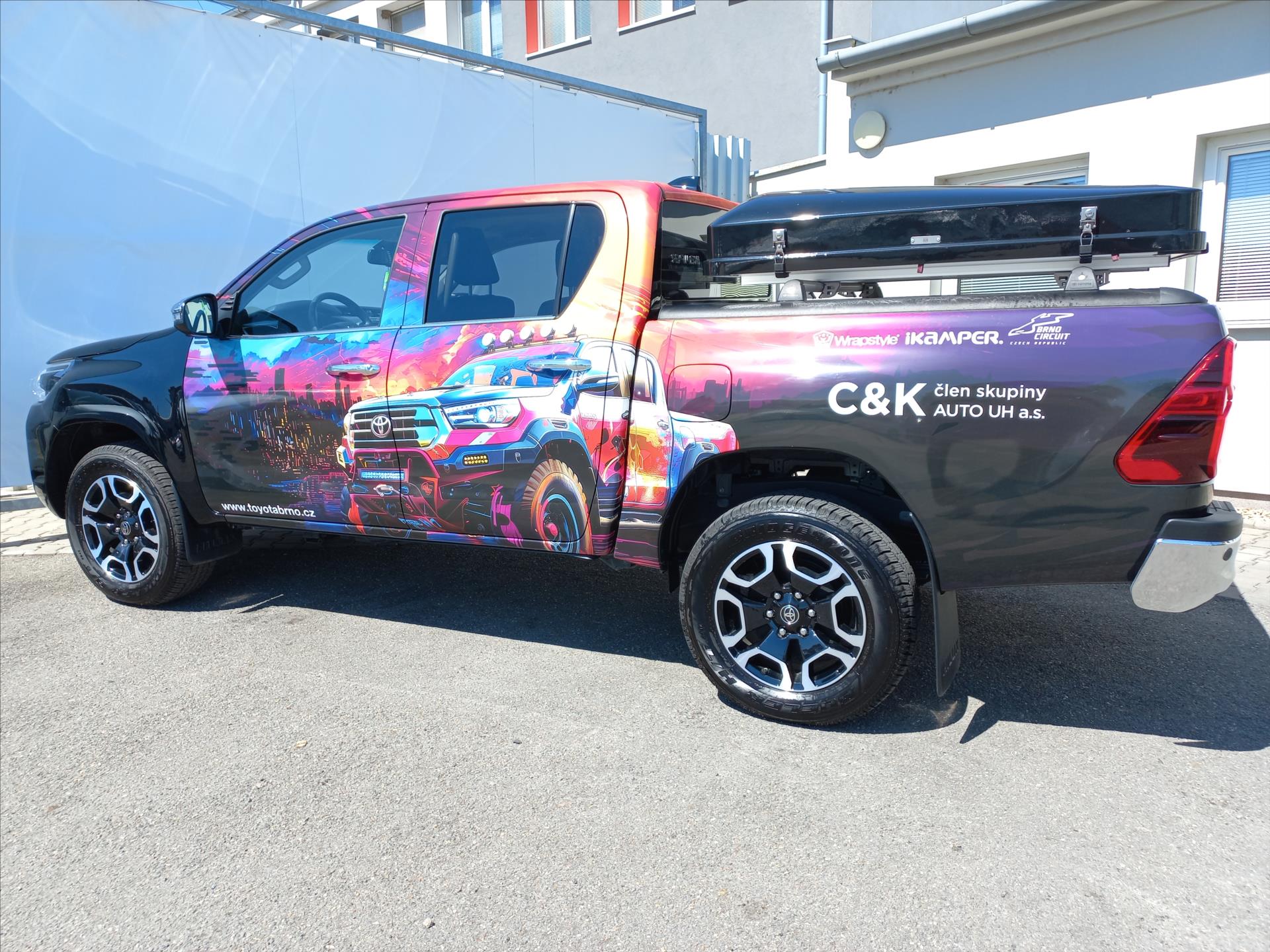 toyota-hilux-2-8-diesel-4x4-204k-a-t-double-cap-executive - 8