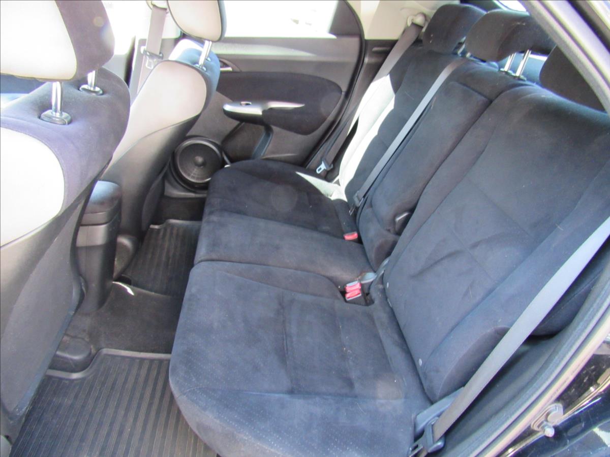 honda-civic-2-2-i-ctdi-103kw - 9