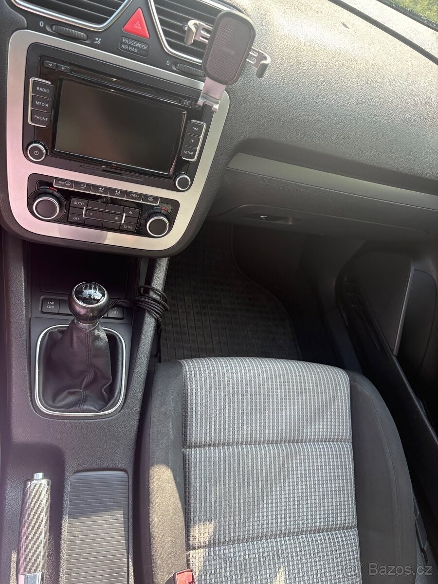 volkswagen-eos-1-4-tsi-2010 - 6