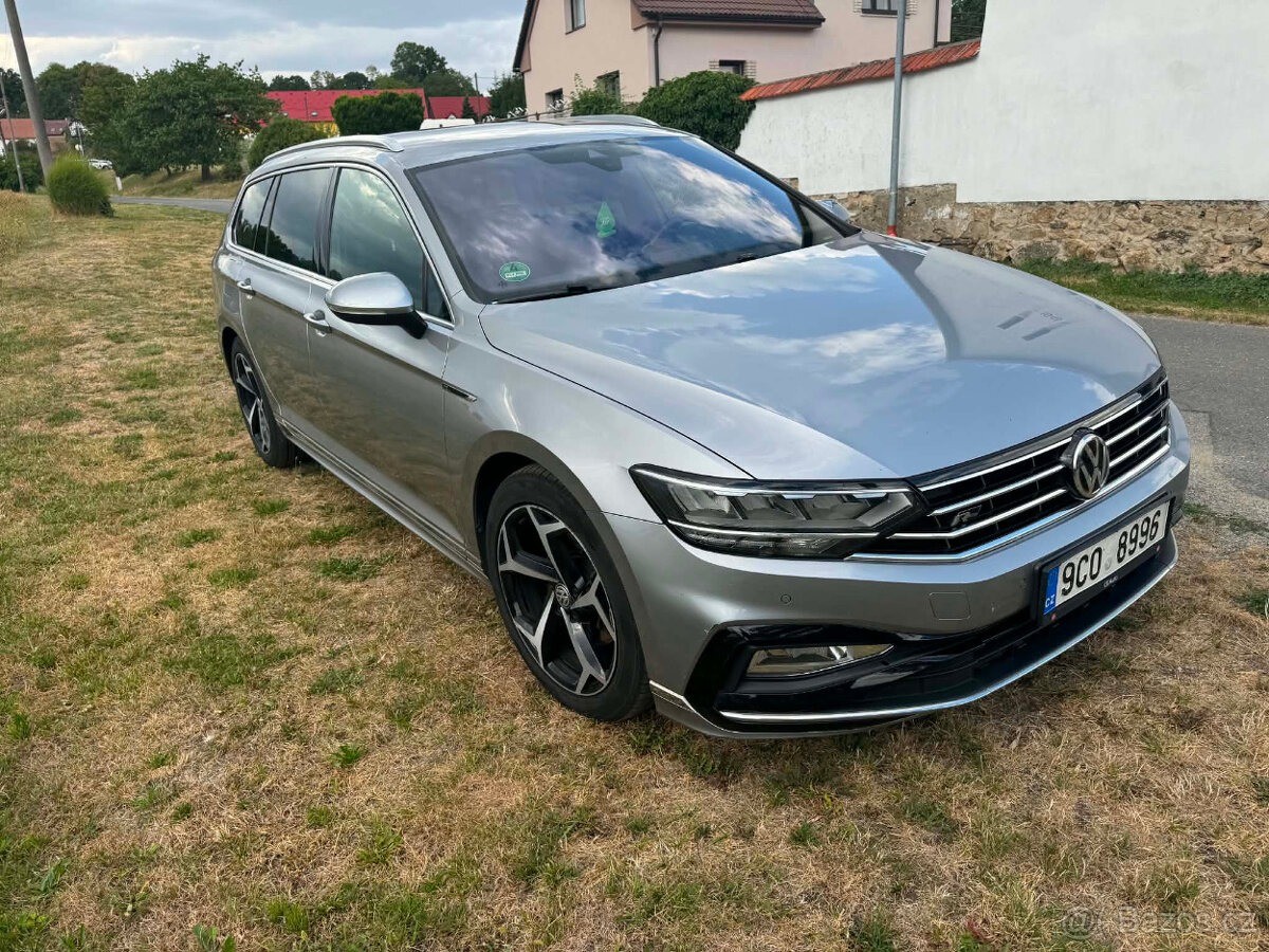 volkswagen-passat-variant-2-0-tdi-r-line - 1
