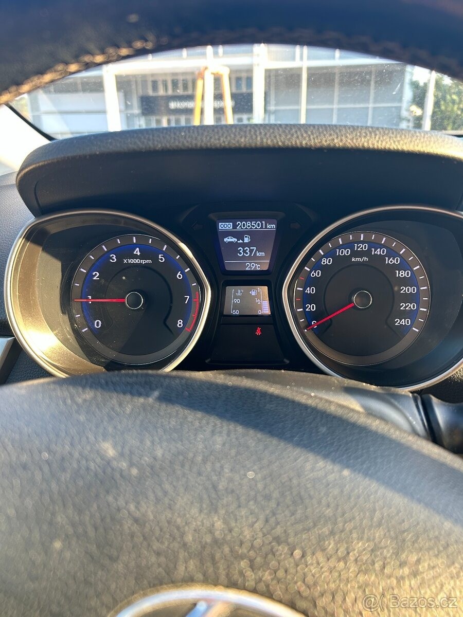 hyundai-i30-1-6-mpi - 4