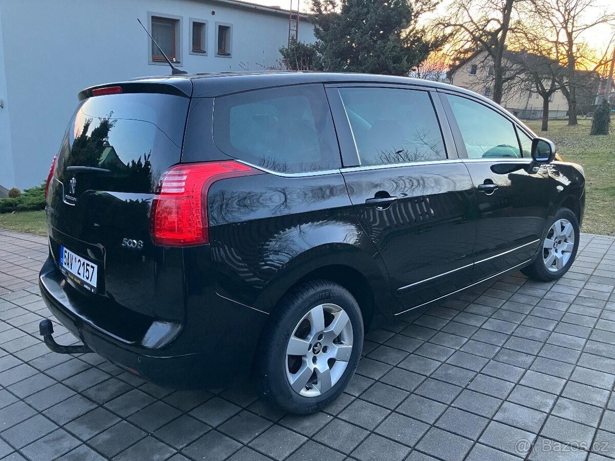 peugeot-5008-2-0-hdi-110kw-7-mist-panorama - 5