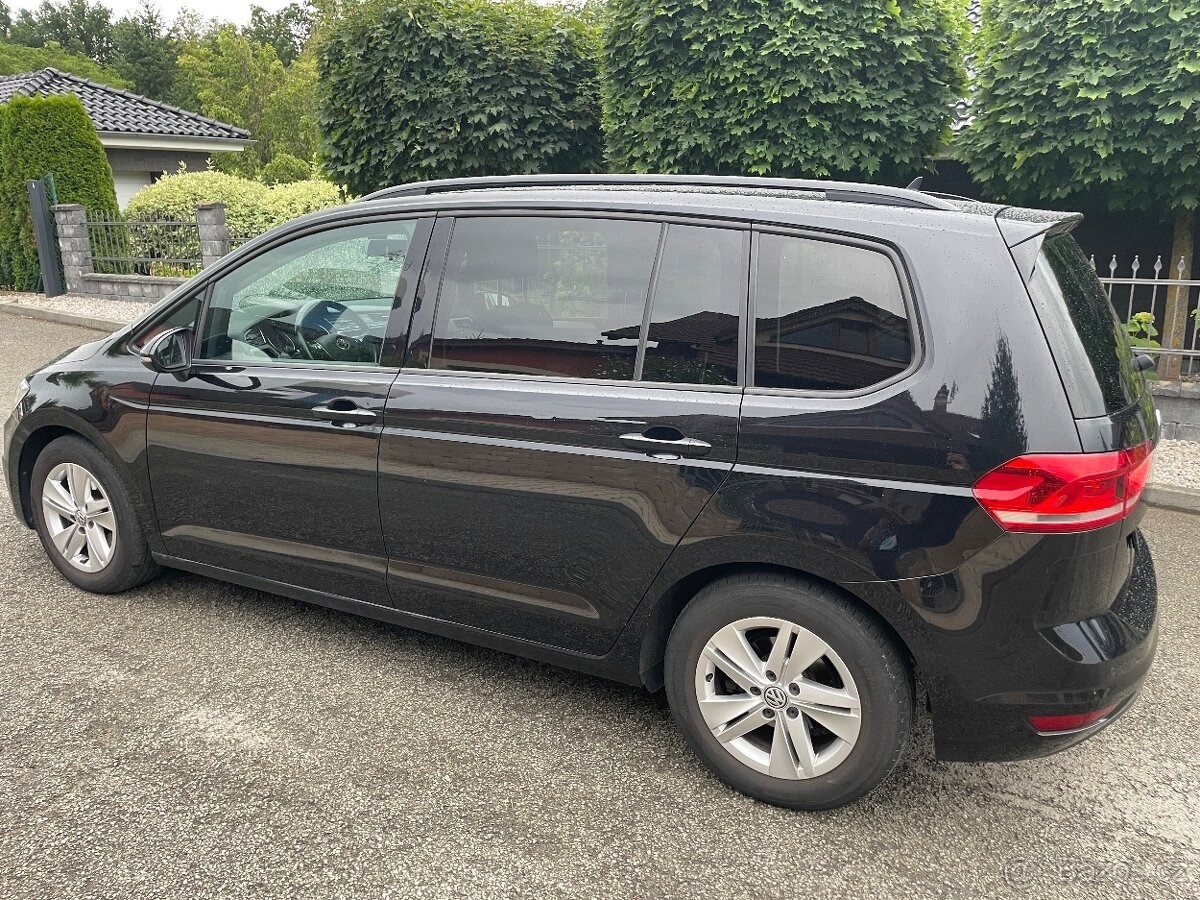 volkswagen-touran-1-6-tdi-85kw - 4