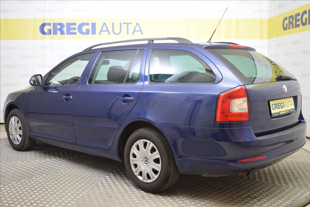 skoda-octavia-1-6-mpi-1-majitel-pr-servis - 4