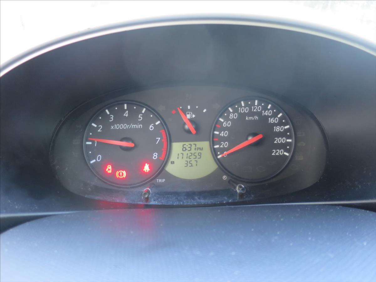 nissan-micra-1-2-i - 8