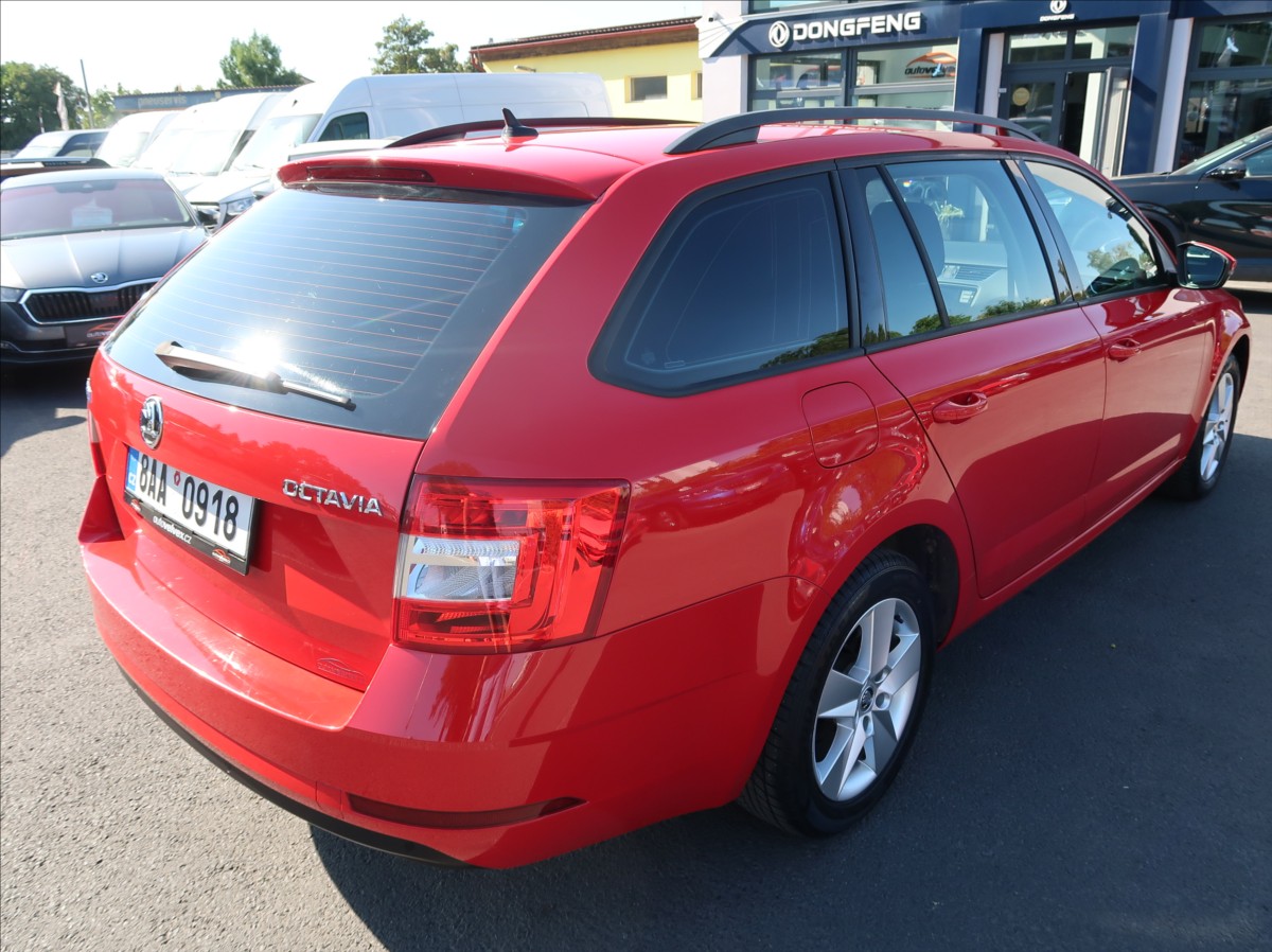 skoda-octavia-1-6-tdi-85kw-1majcr-serv-k-dph - 2