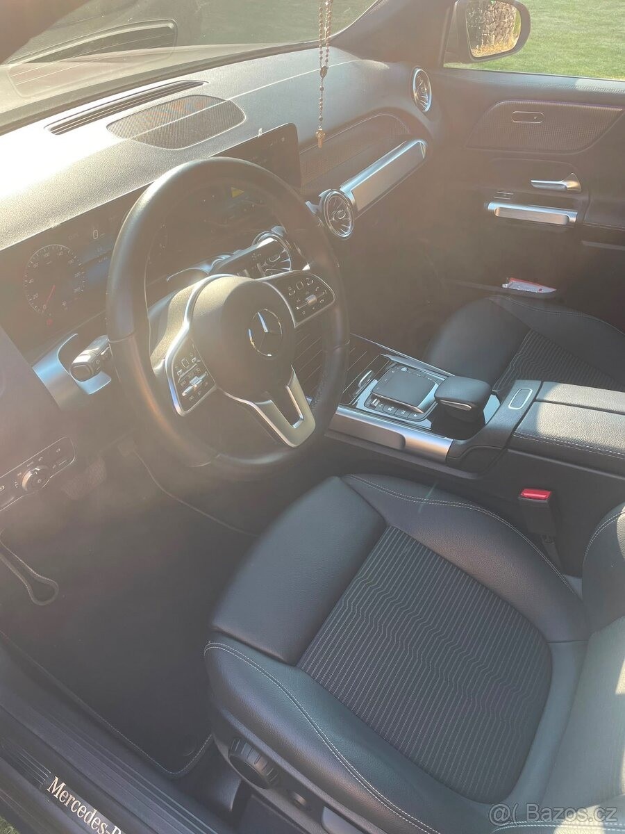 mercedes-benz-glb-200 - 2