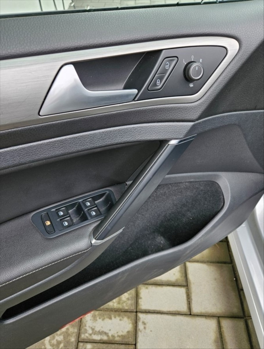 volkswagen-golf-variant-1-6-tdi-81kw-rv-2016 - 4