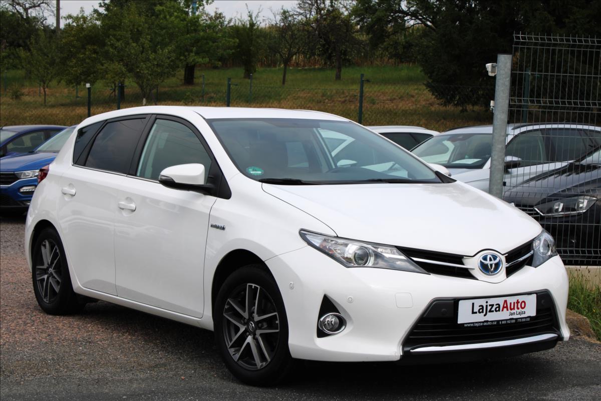 Toyota Auris 1,8 HYBRID KAMERA, SERVISKA