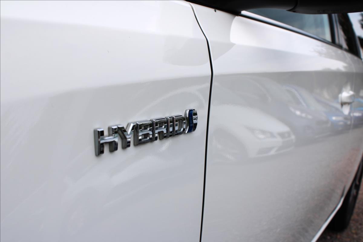 toyota-auris-1-8-hybrid-kamera-serviska - 9