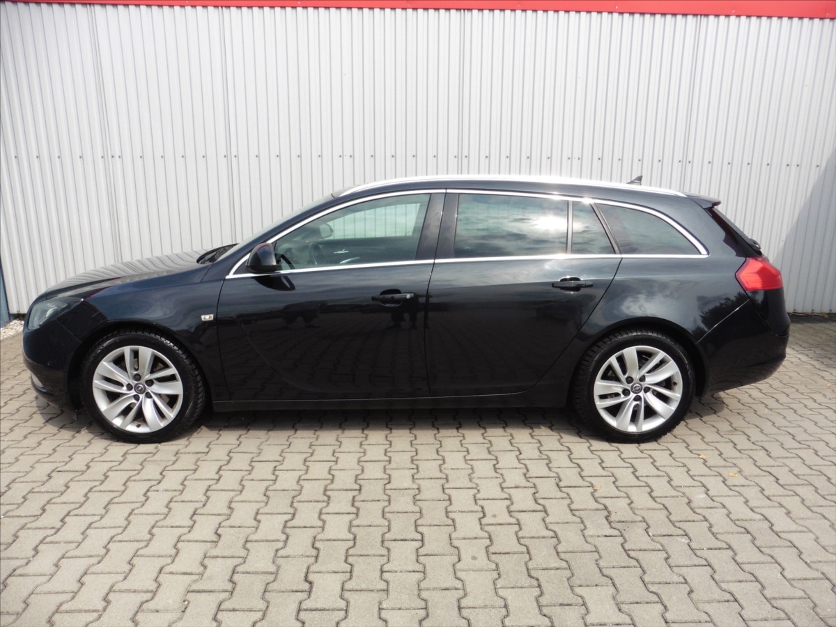 opel-insignia-2-0-cosmo-sports-tourer - 4