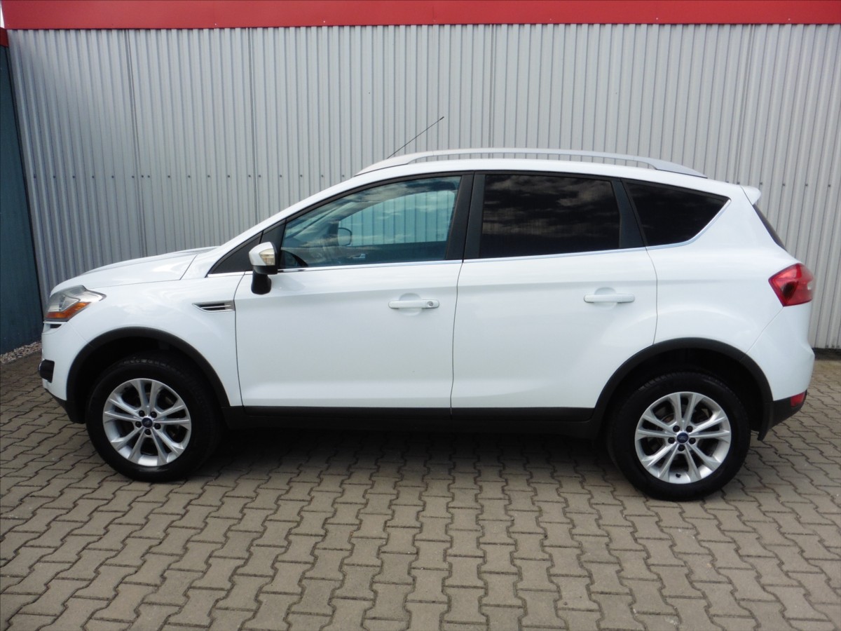 ford-kuga-2-0-tdci-titanium-4x4 - 4