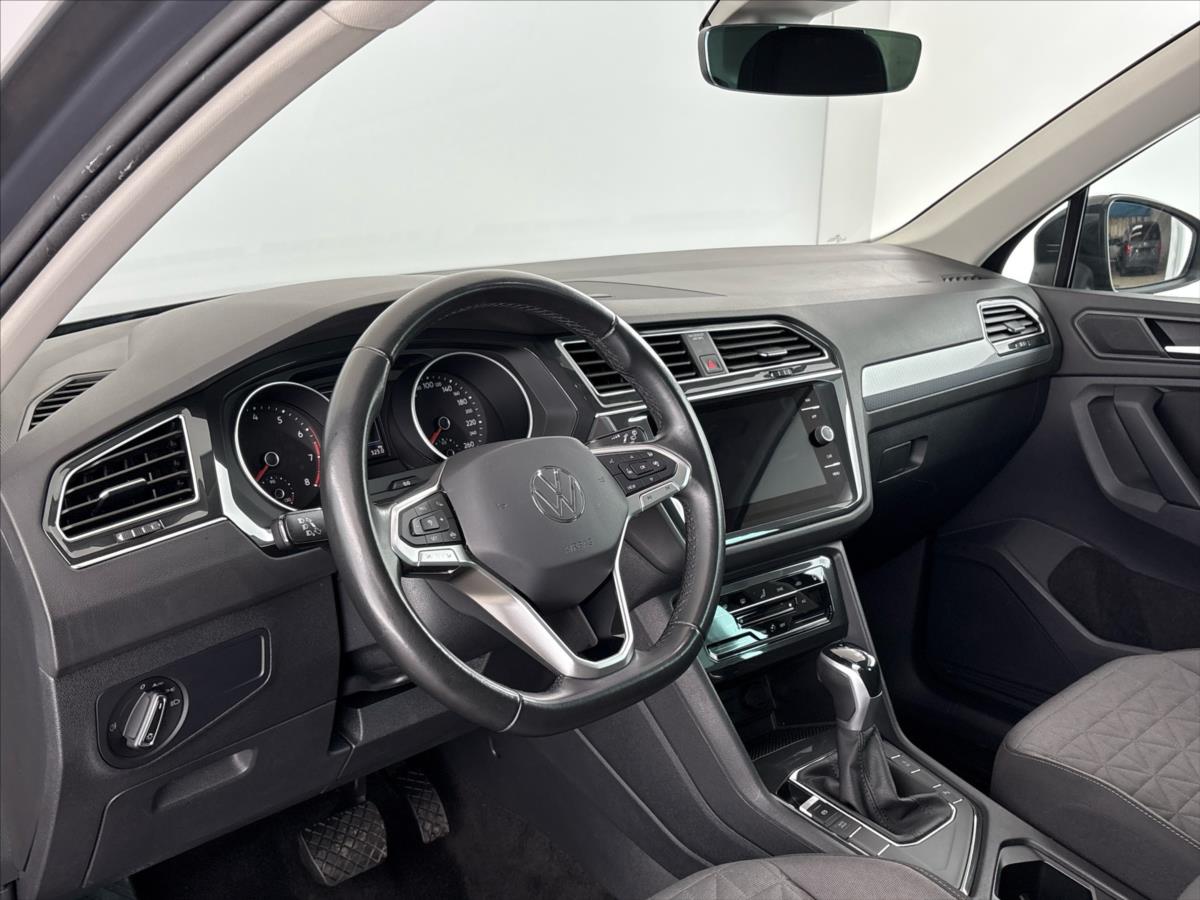 volkswagen-tiguan-1-5-tsi-life-7dsg - 5