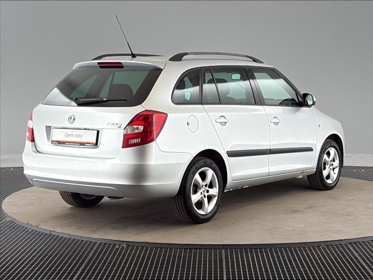 skoda-fabia-1-6-16v-sport-edition - 1