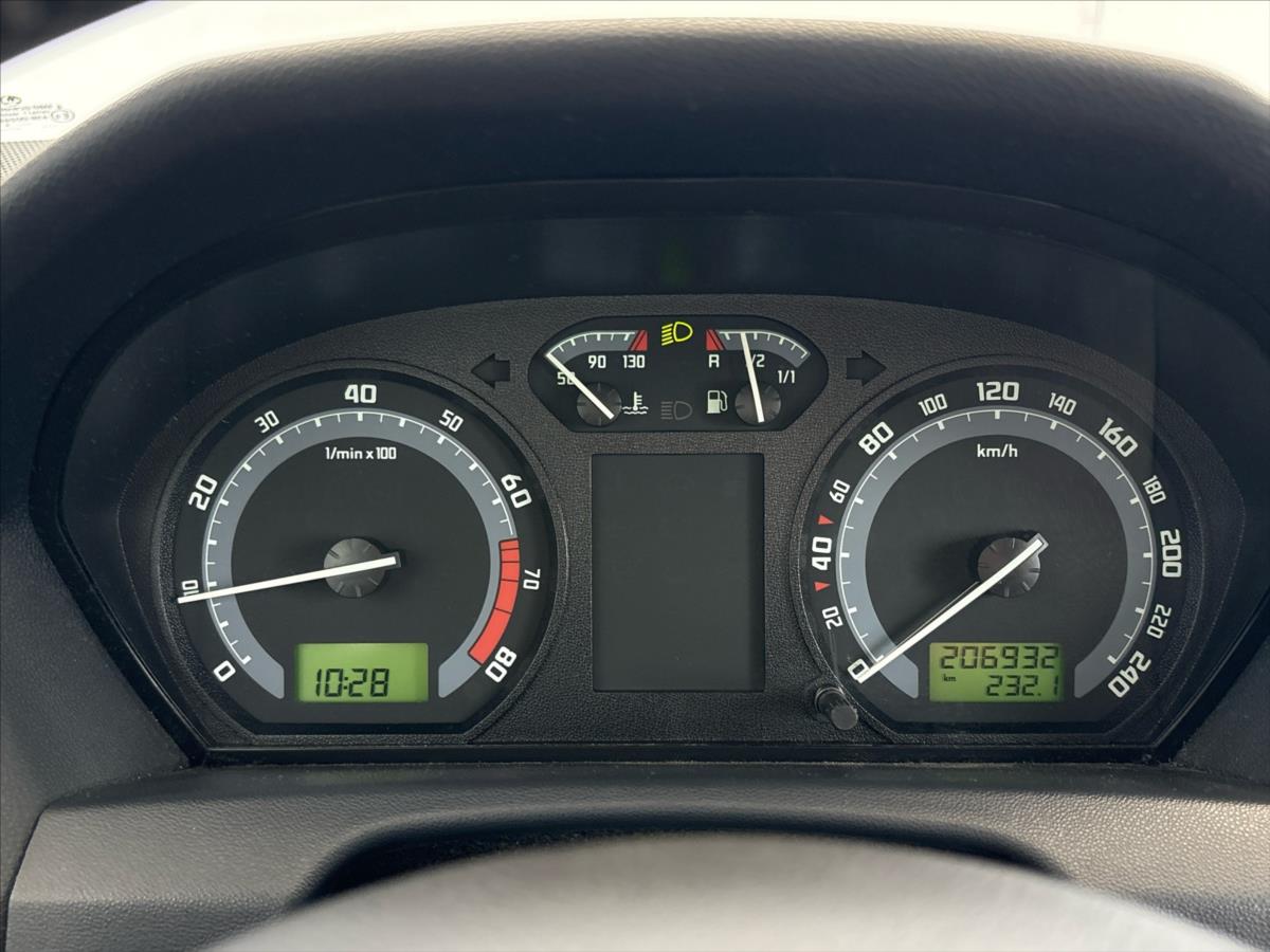 skoda-fabia-2-0-elegance-combi - 6