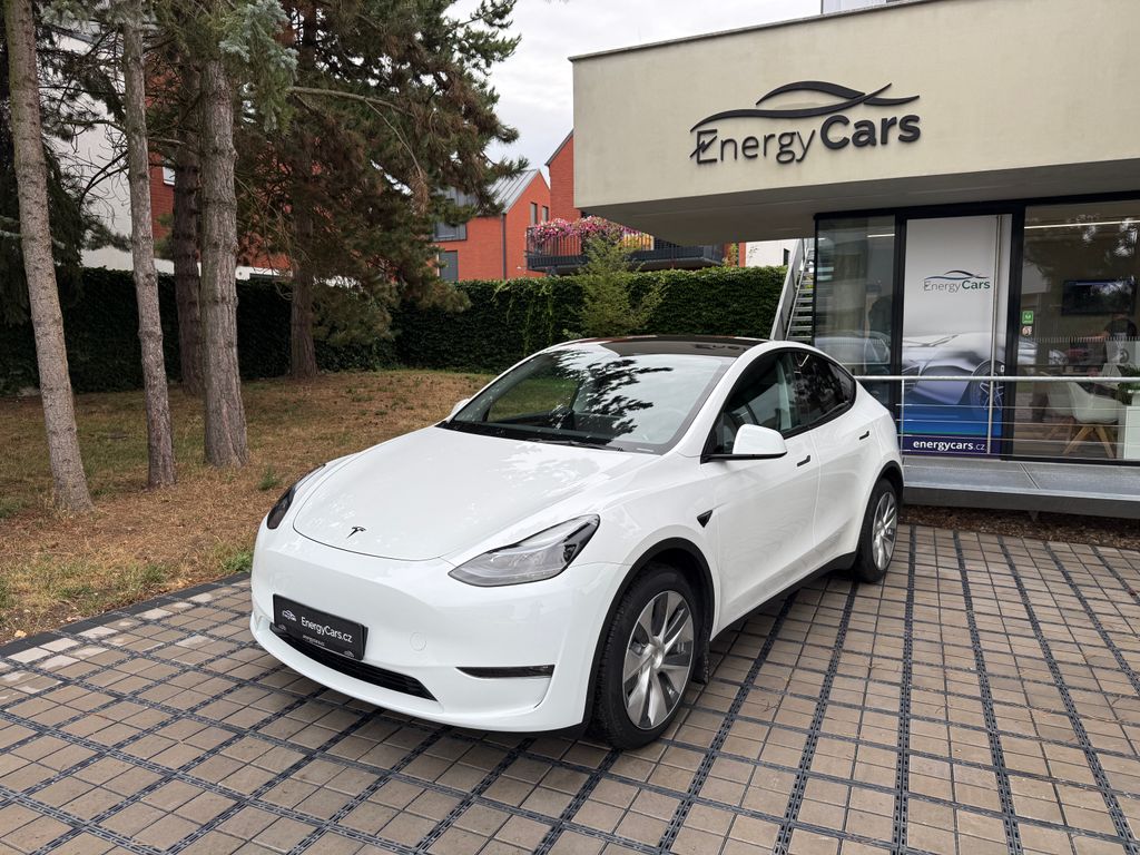 Tesla Model Y LR AWD Tažné / Záruka Tesla