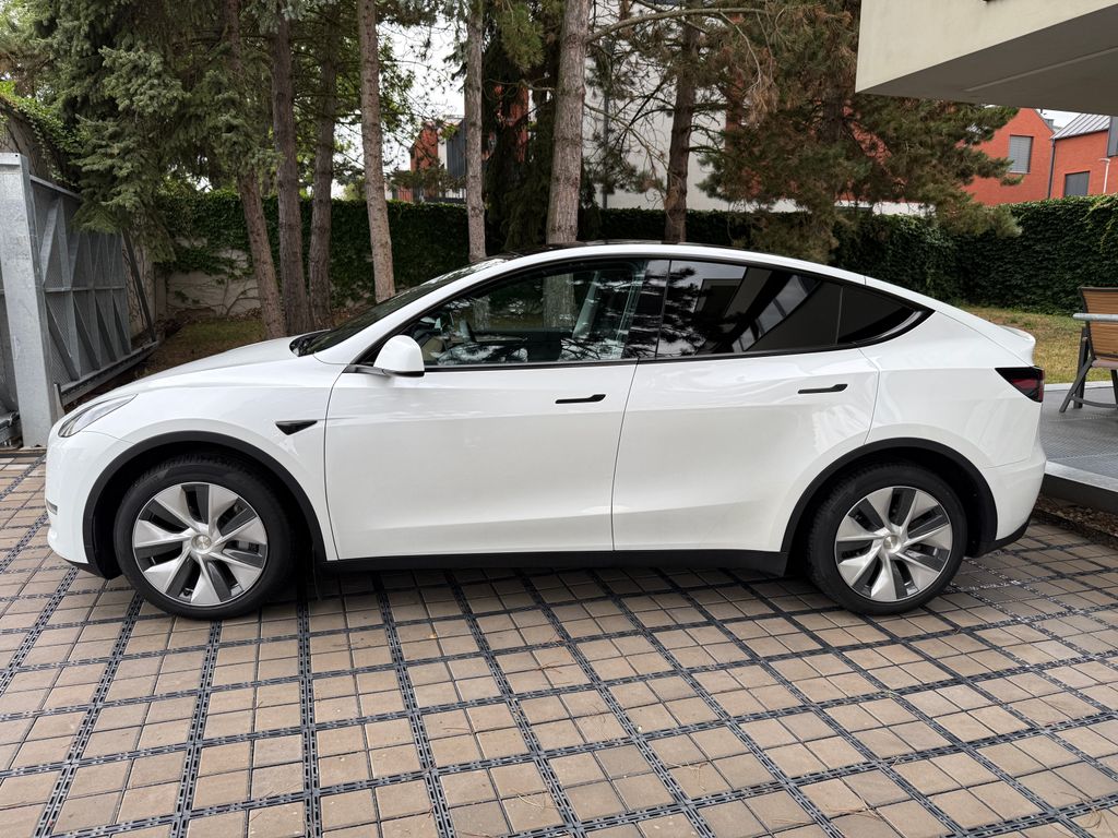 tesla-model-y-lr-awd-tazne-zaruka-tesla - 2