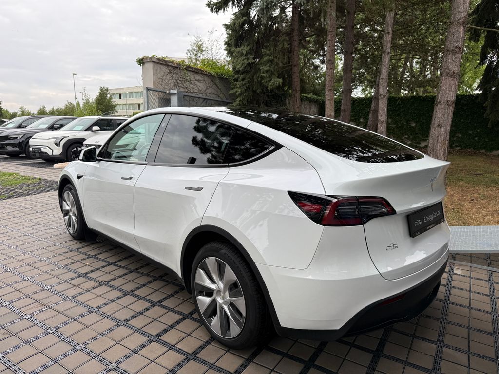 tesla-model-y-lr-awd-tazne-zaruka-tesla - 3