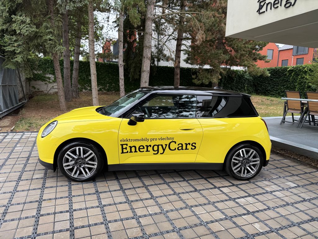 mini-cooper-se-hatchback-135-kw - 2