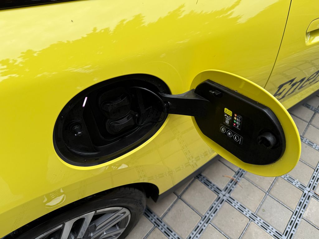 mini-cooper-se-hatchback-135-kw - 8